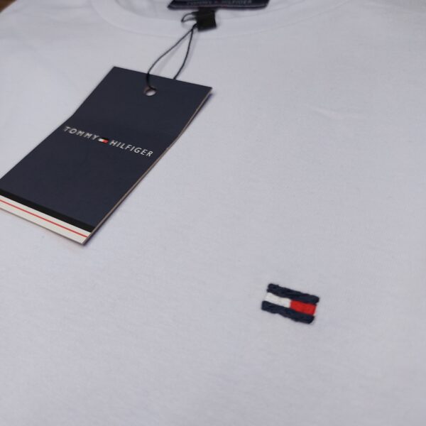 Kit 3 Camisetas Tommy Hilfiger Classic Tamanho  G - Image 19